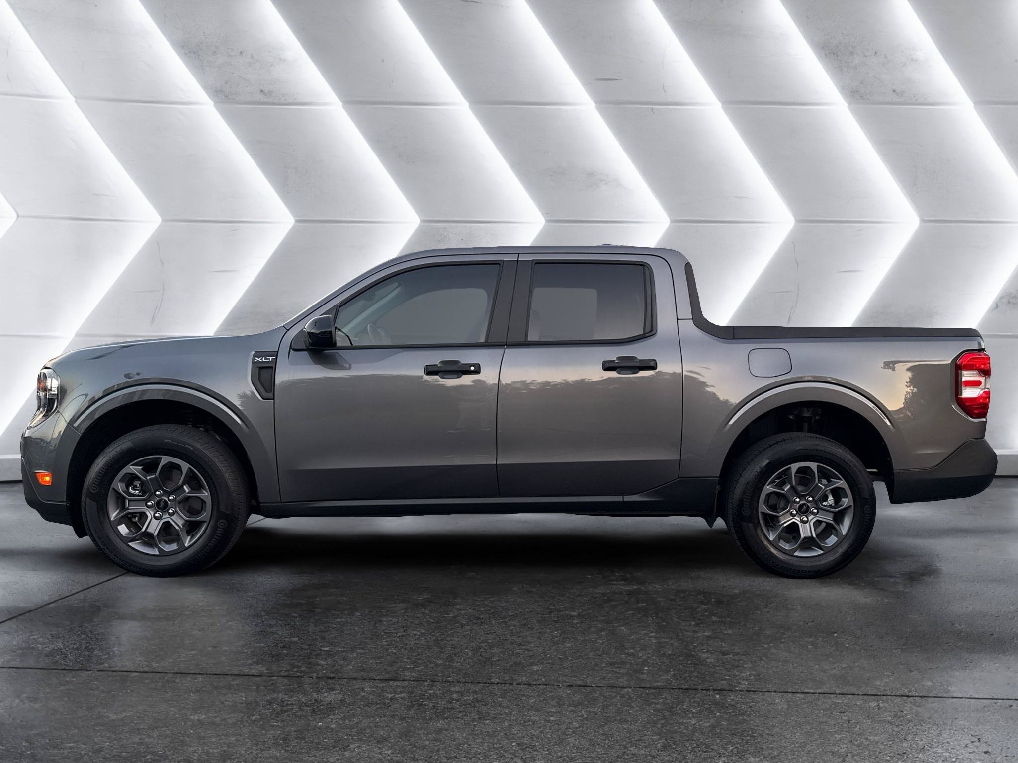 Certified 2025 Ford Maverick XLT w/ XLT Luxury Package FWD image 4