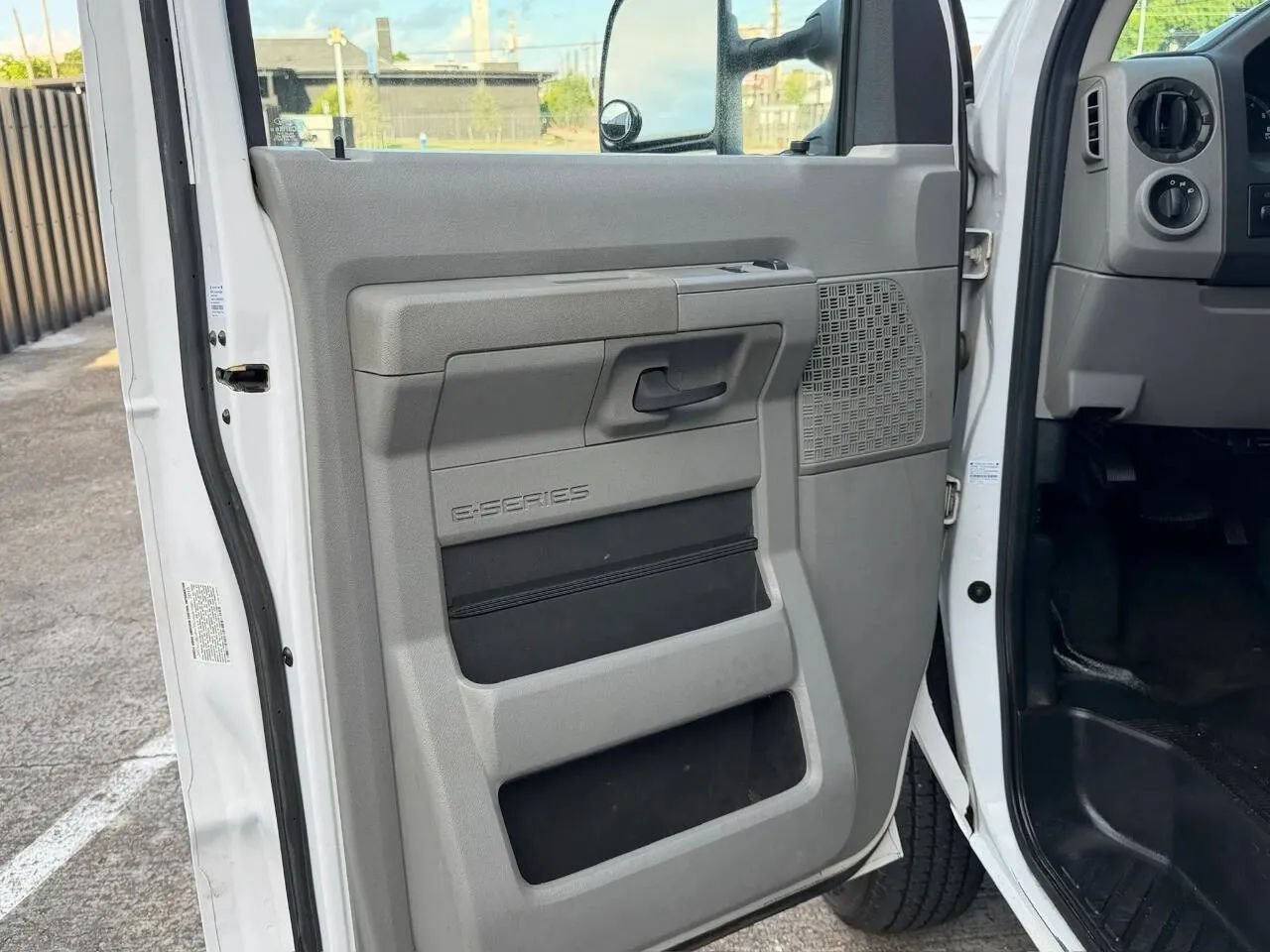 Used 2016 Ford E-350 and Econoline 350 Super Duty w/ Power Windows & Locks Group RWD image 21