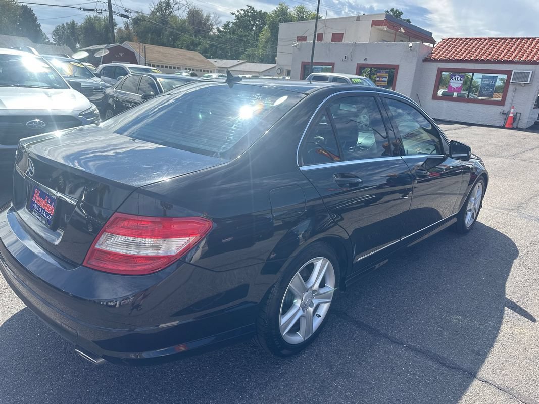 Used 2010 Mercedes-Benz C 300 Sedan image 6