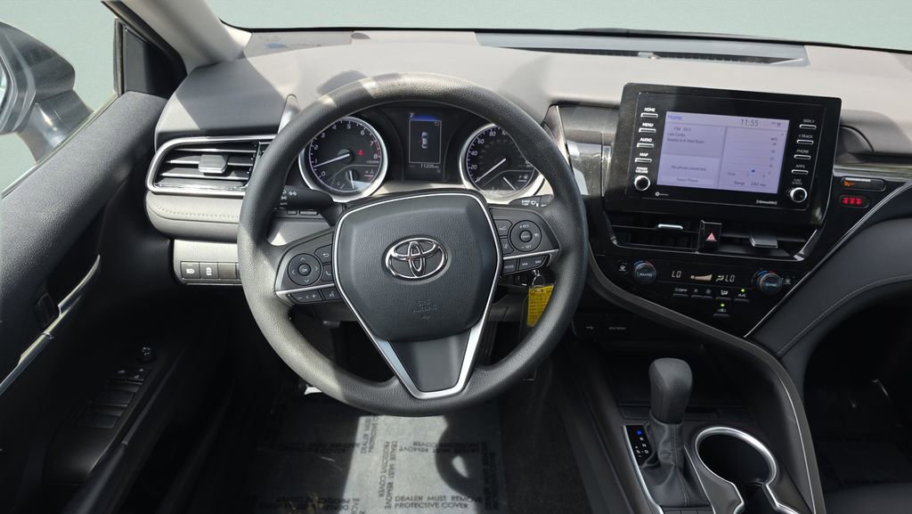 Used 2022 Toyota Camry LE image 14