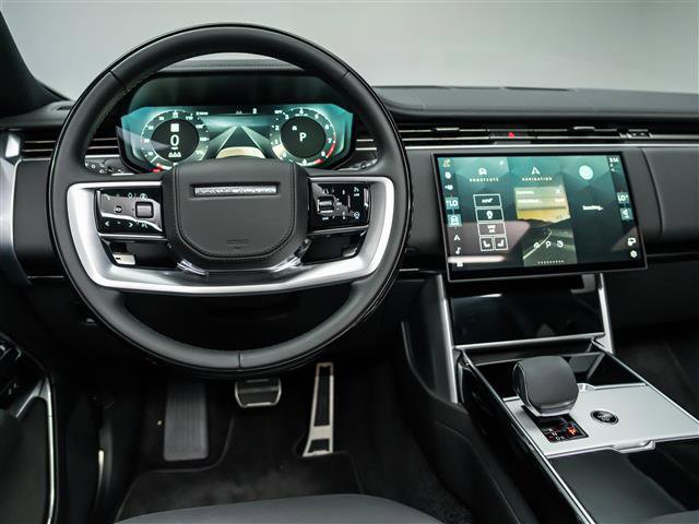 Used 2025 Land Rover Range Rover SE image 19
