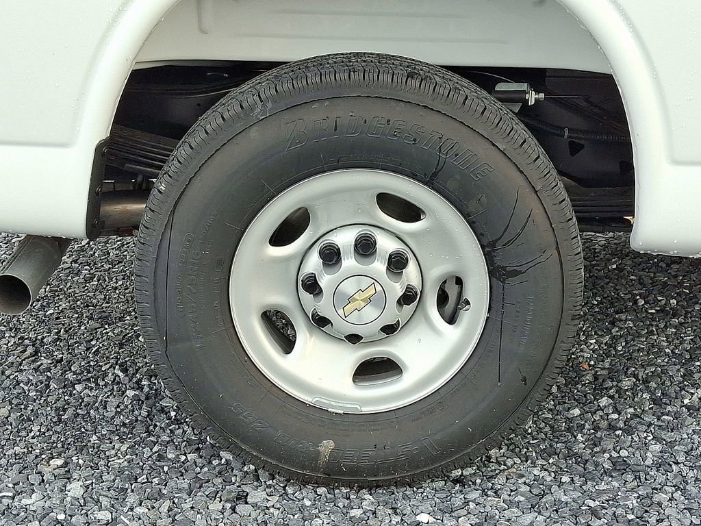 New 2025 Chevrolet Express 3500 w/ Driver Convenience Package RWD image 5