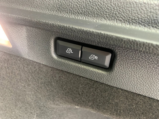 Used 2023 Lincoln Corsair AWD w/ Equipment Group 101A image 6