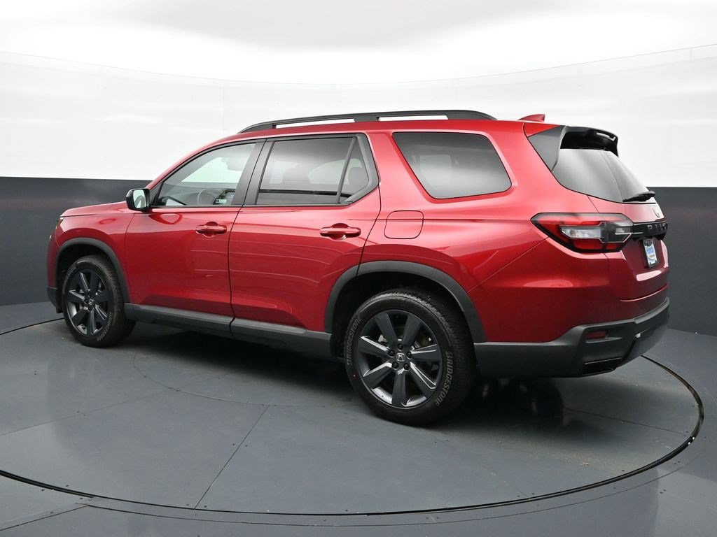 Used 2026 Honda Pilot Sport image 5