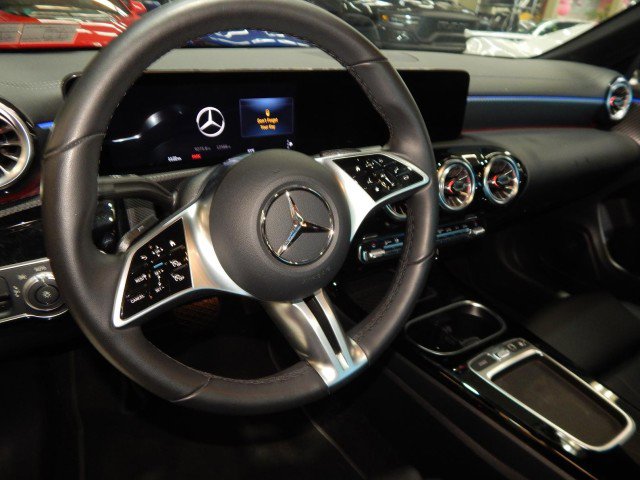 Used 2025 Mercedes-Benz CLA 250 4MATIC image 15