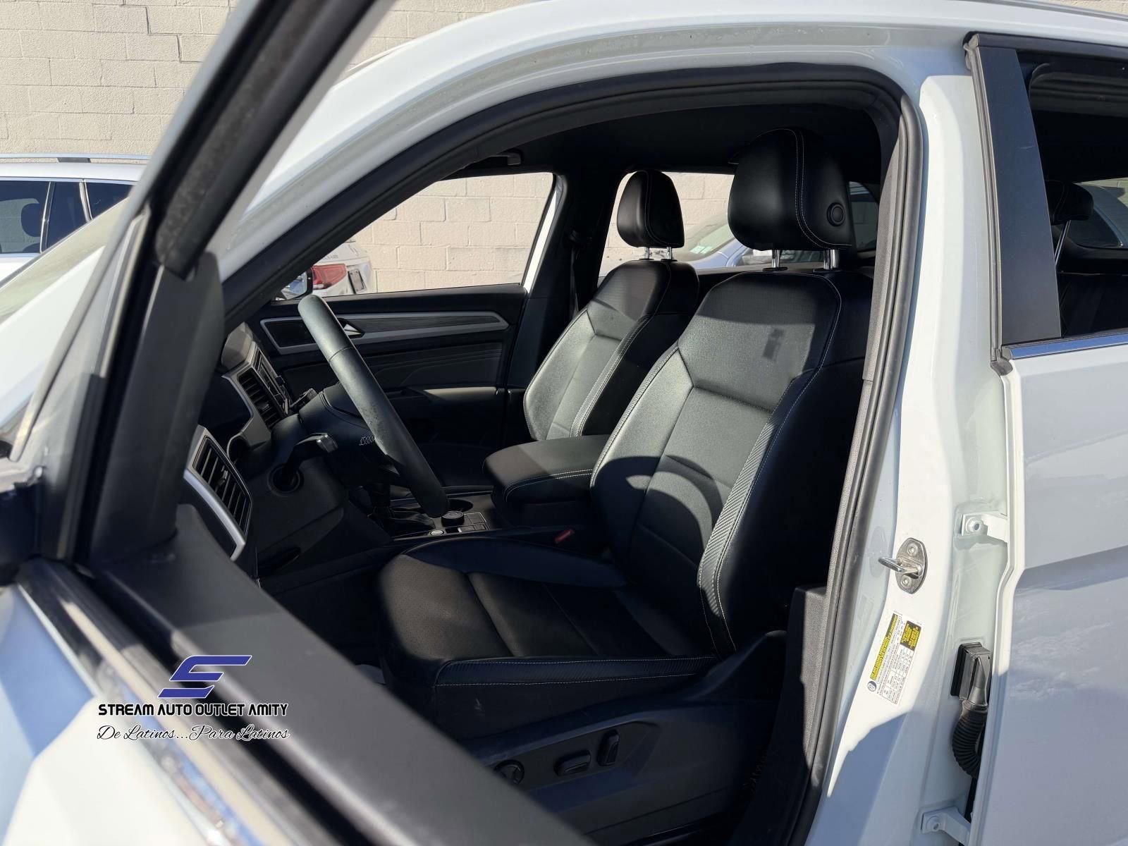 Used 2022 Volkswagen Atlas Cross Sport SE AWD/4WD image 29