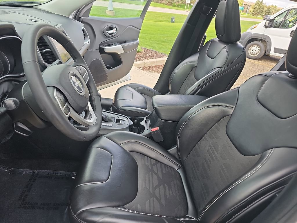 Certified 2022 Jeep Cherokee Latitude w/ Sun & Sound Group AWD/4WD image 15