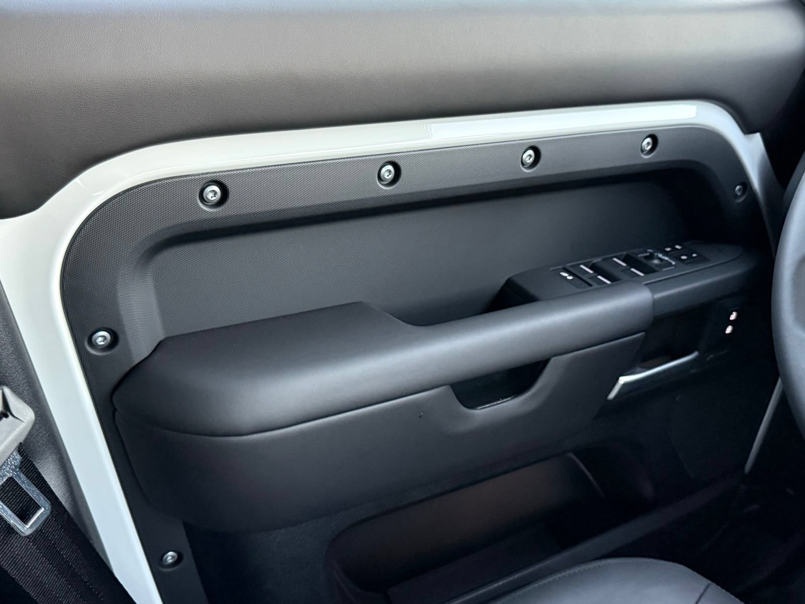New 2026 Land Rover Defender 110 S AWD/4WD image 36