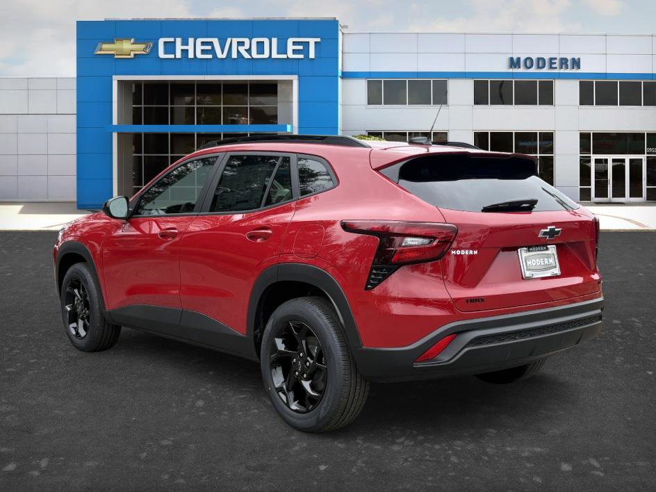 New 2026 Chevrolet Trax LT w/ Midnight Edition image 3