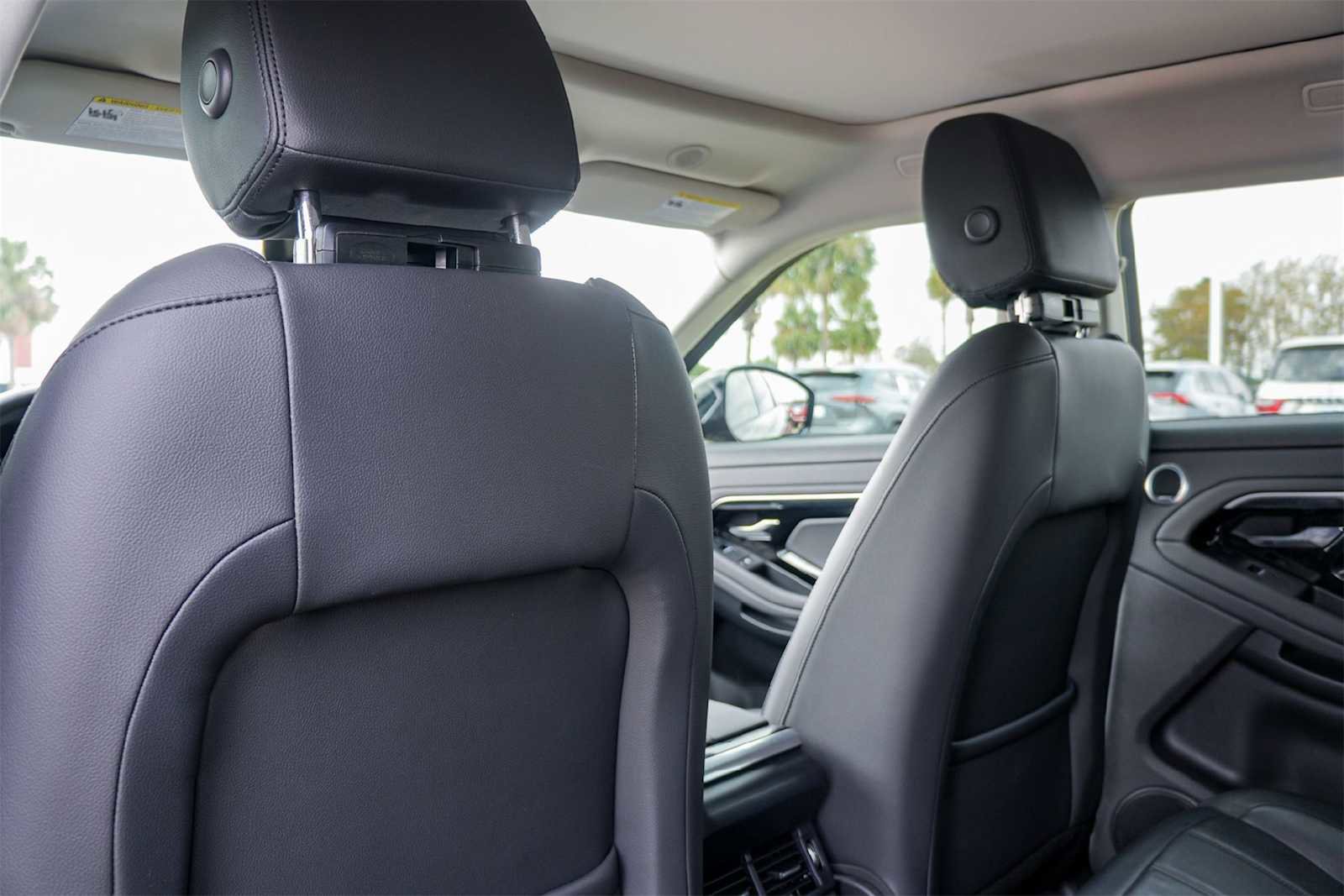 Used 2022 Land Rover Range Rover Evoque S image 12