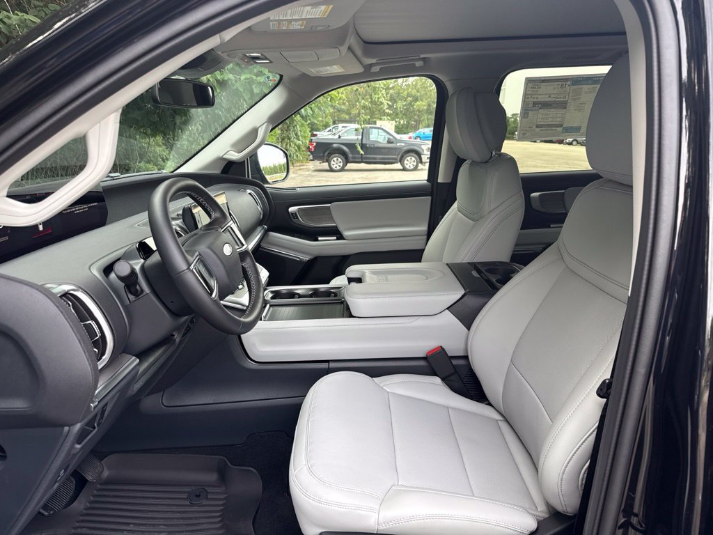 New 2027 Ford Expedition Max Platinum RWD image 21