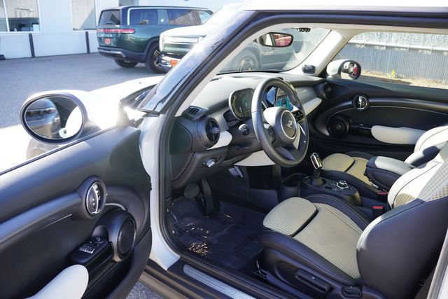 Used 2023 MINI Cooper SE image 14