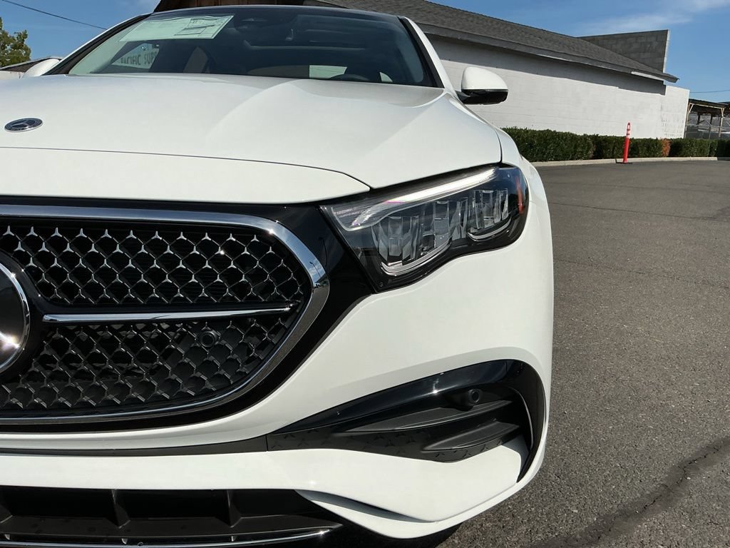 New 2027 Mercedes-Benz E 350 4MATIC Sedan image 3