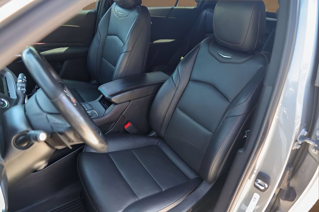 Used 2023 Cadillac XT4 Sport FWD image 7
