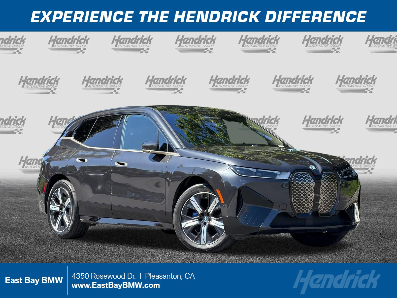 Used 2023 BMW iX xDrive50 w/ Sport Package AWD/4WD image 1