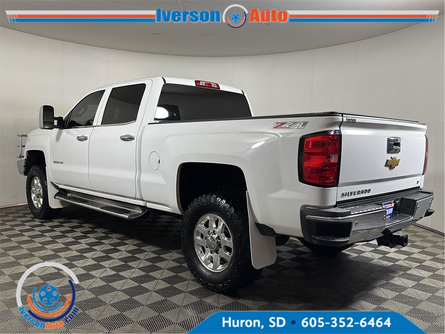 Used 2015 Chevrolet Silverado 2500 LT AWD/4WD image 7
