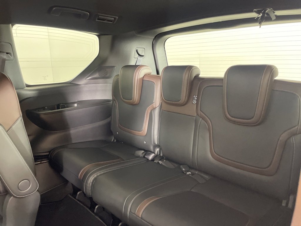 New 2026 Nissan Armada SL w/ Captain's Chari Seat Package image 37