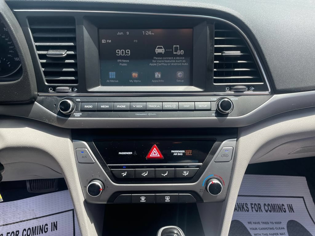 Used 2017 Hyundai Elantra SE FWD image 18