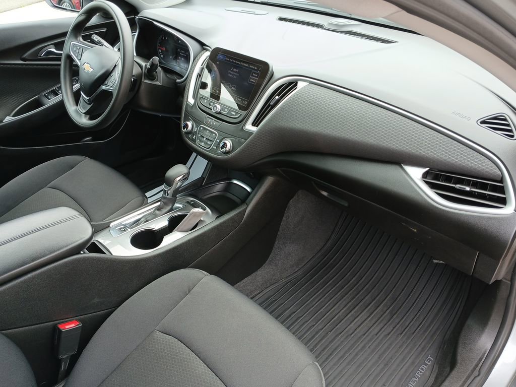 Used 2024 Chevrolet Malibu LT FWD image 30