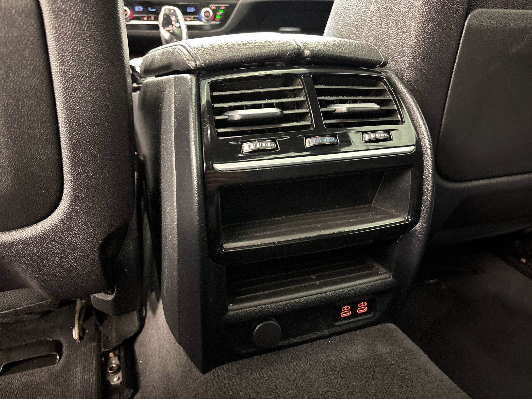 Used 2020 BMW 540i w/ Convenience Package RWD image 31