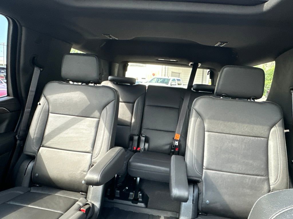 Used 2023 Chevrolet Tahoe Z71 w/ Luxury Package AWD/4WD image 17