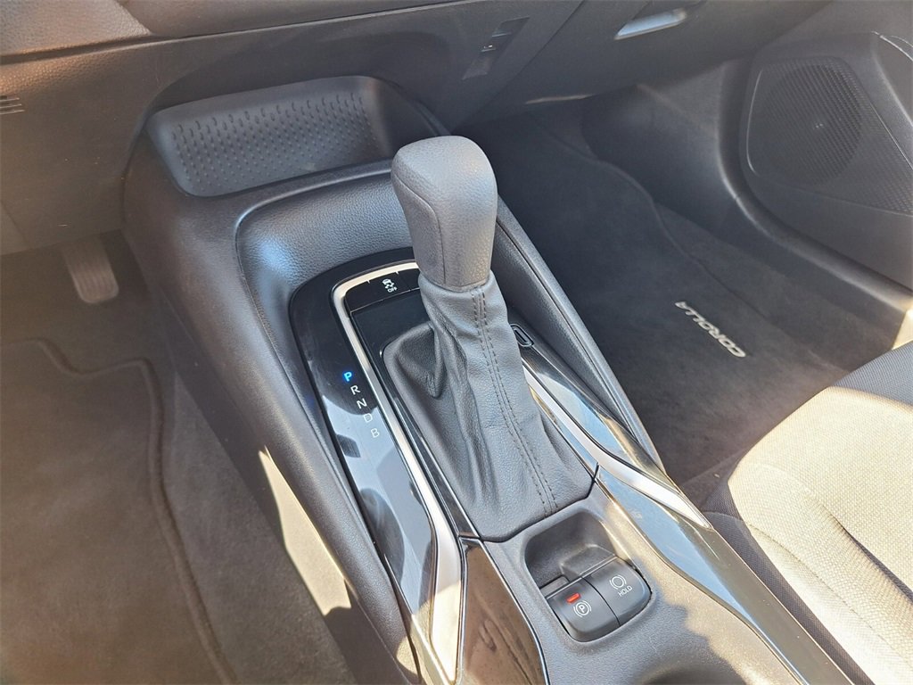 Used 2021 Toyota Corolla LE image 13