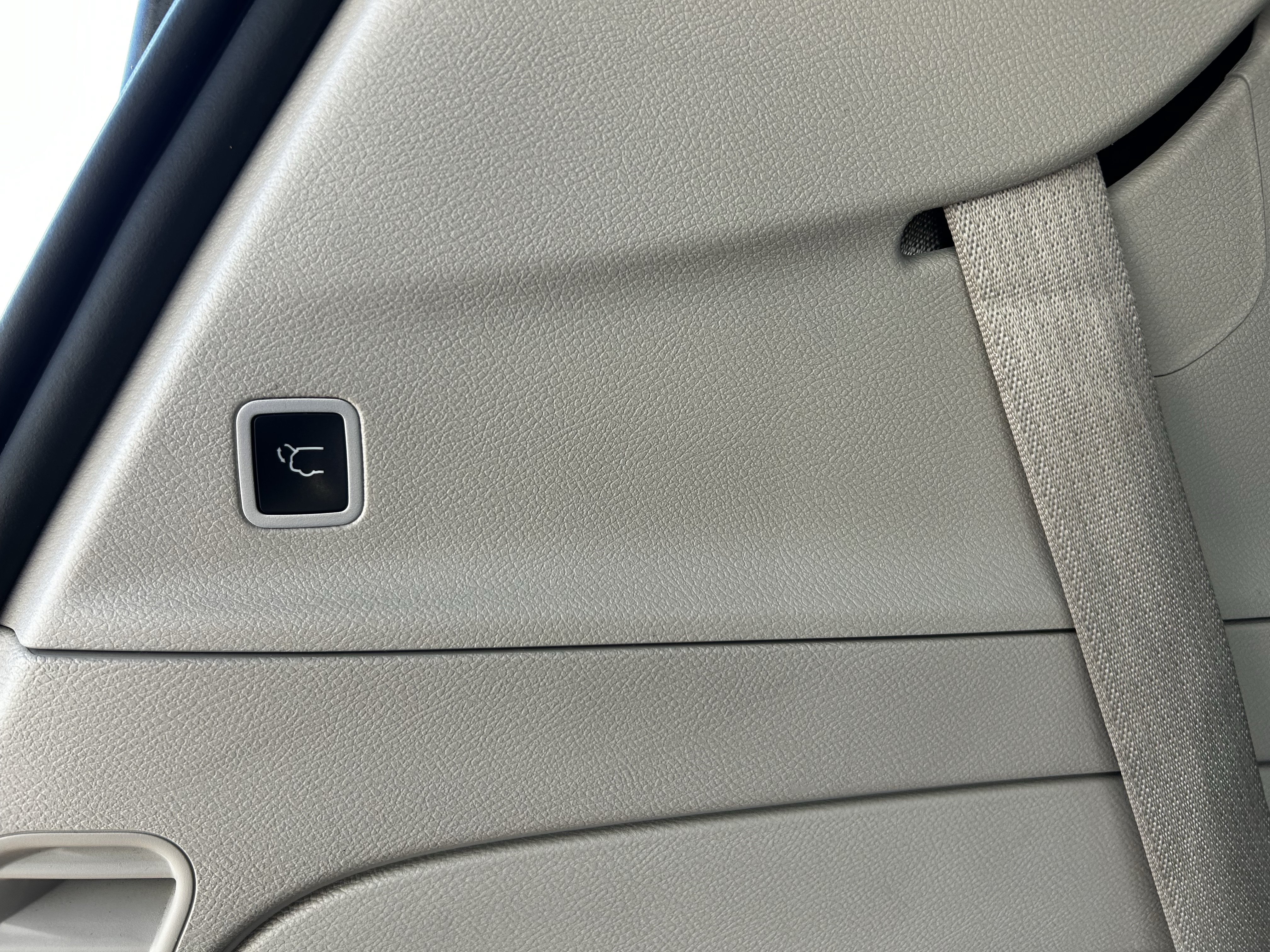 Used 2023 Chrysler Pacifica Touring-L FWD image 18