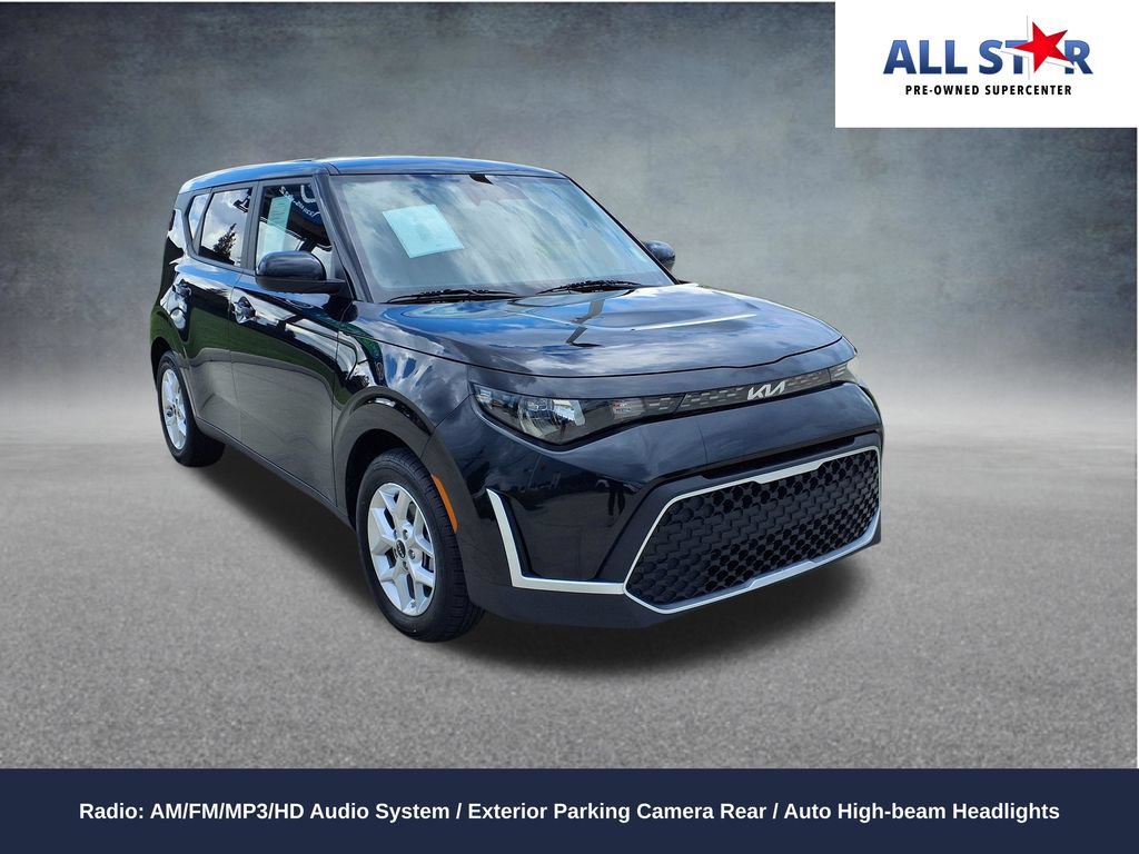 Used 2025 Kia Soul LX w/ LX Technology Package FWD image 1