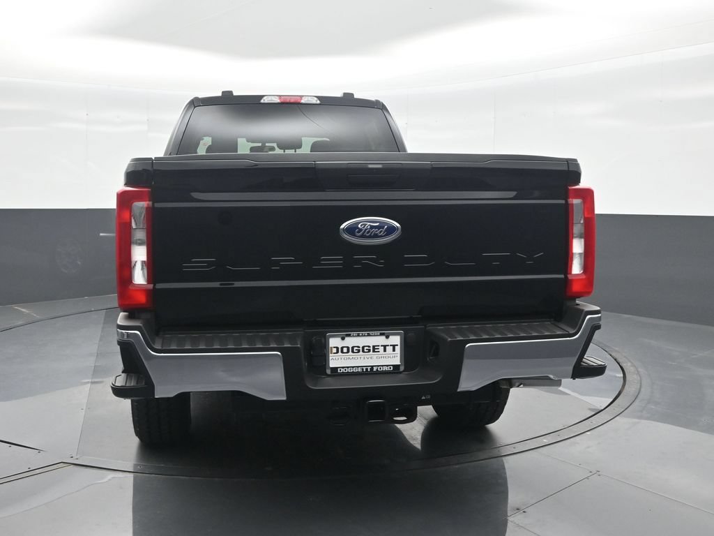 New 2026 Ford F250 XLT w/ FX4 Off-Road Package AWD/4WD image 17