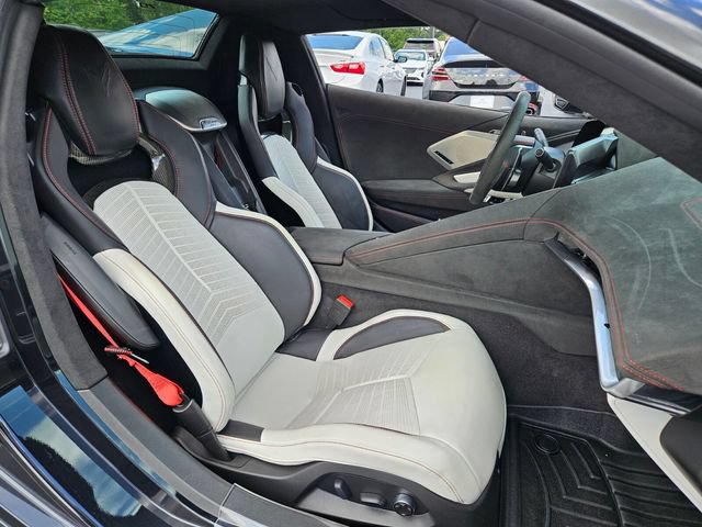 Used 2023 Chevrolet Corvette Stingray Premium Conv w/ Z51 Performance Package RWD image 17