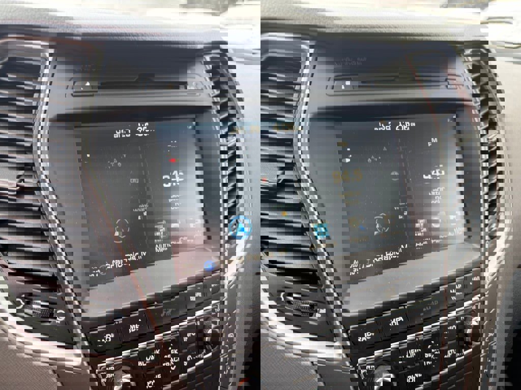 Used 2017 Hyundai Santa Fe Sport image 23