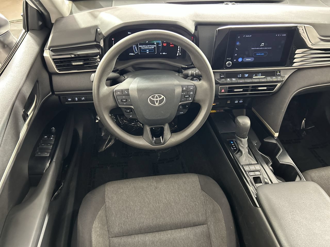 Used 2025 Toyota Camry LE w/ Convenience Package FWD image 22