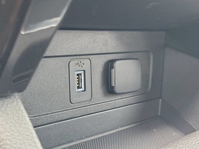 Used 2019 Ford Escape SE FWD image 27
