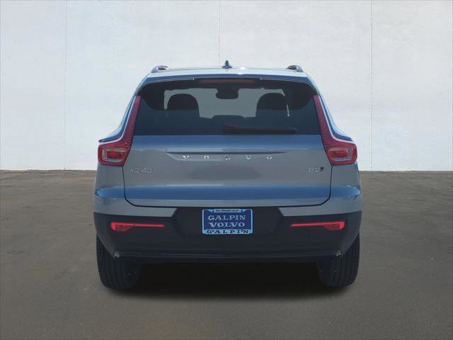New 2026 Volvo XC40 B5 Ultra w/ Climate Package image 5
