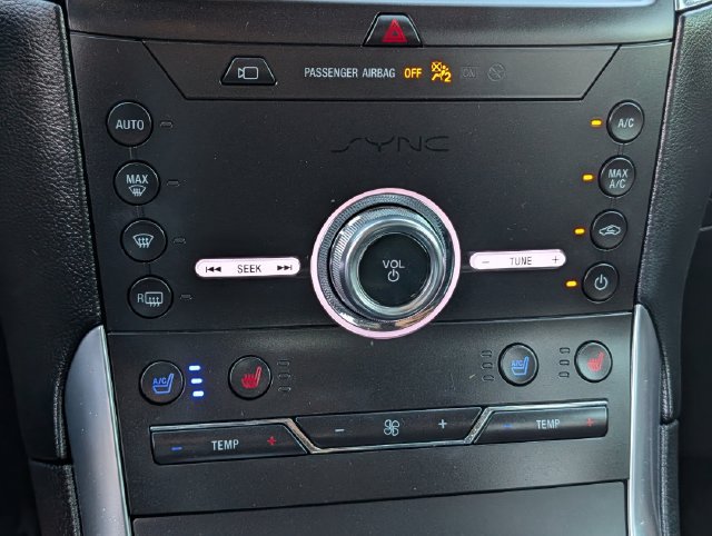 Used 2020 Ford Edge Titanium w/ Equipment Group 301A FWD image 17