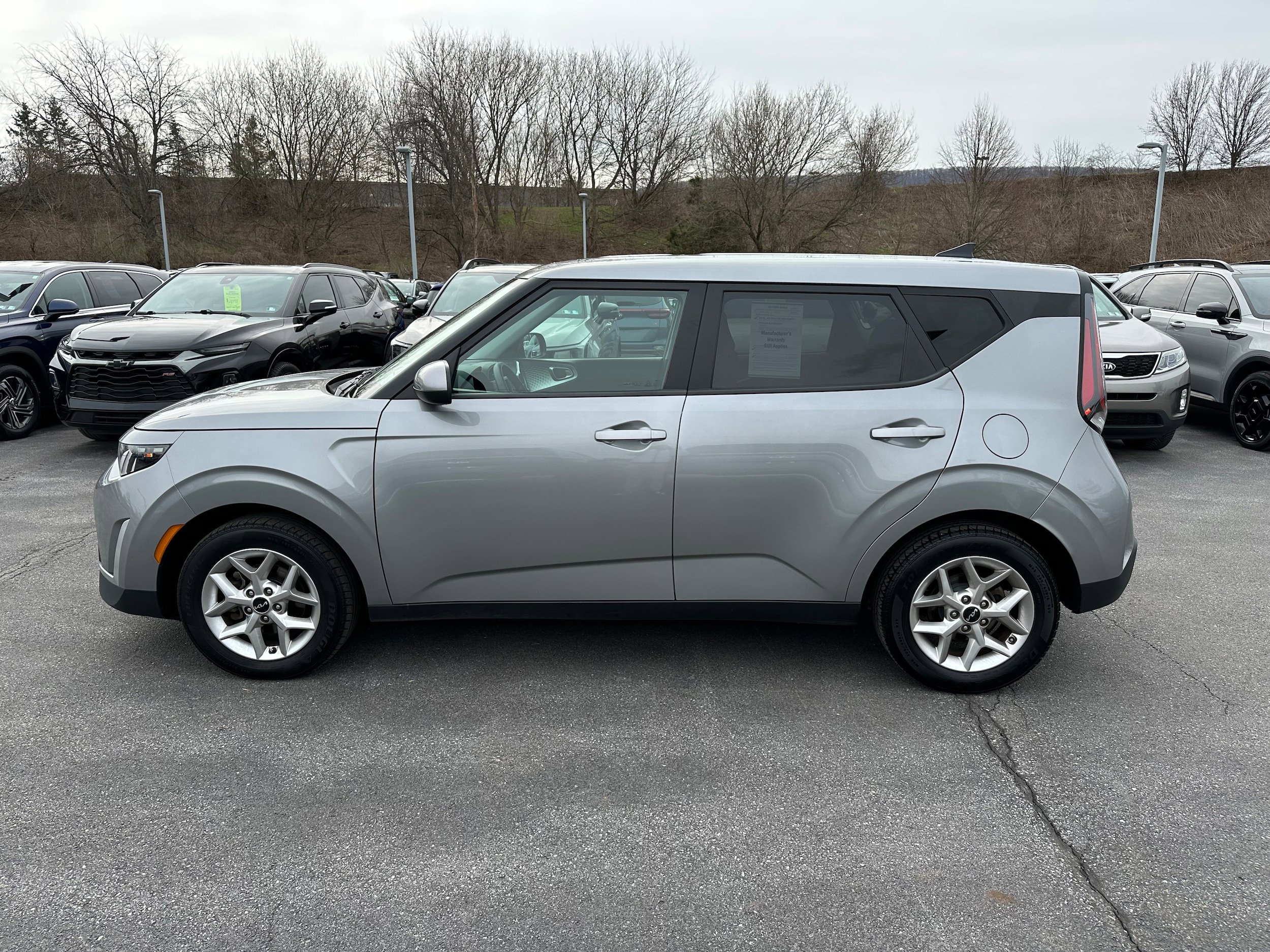 Used 2023 Kia Soul LX w/ LX Technology Package FWD image 8