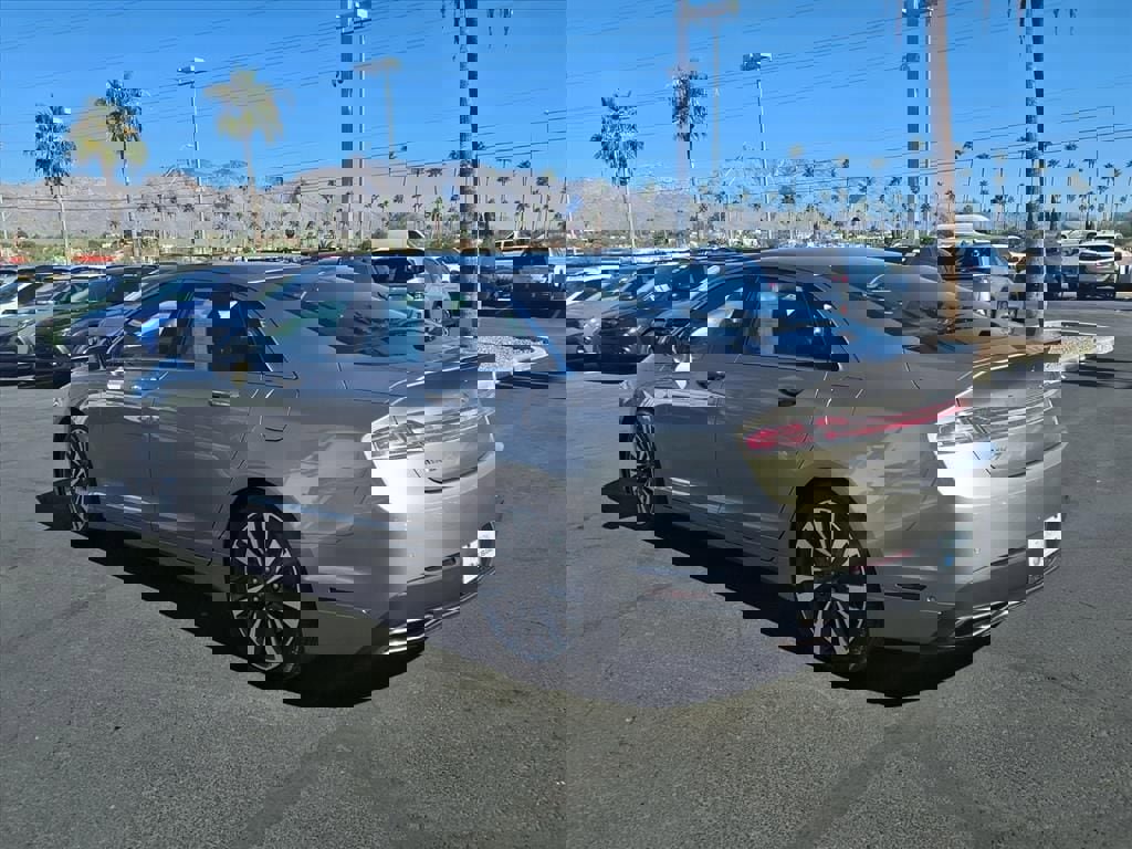 Used 2018 Lincoln MKZ Reserve w/ Technology Package image 11