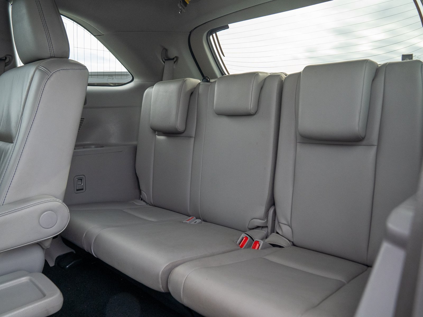 Used 2019 Toyota Highlander XLE FWD image 28