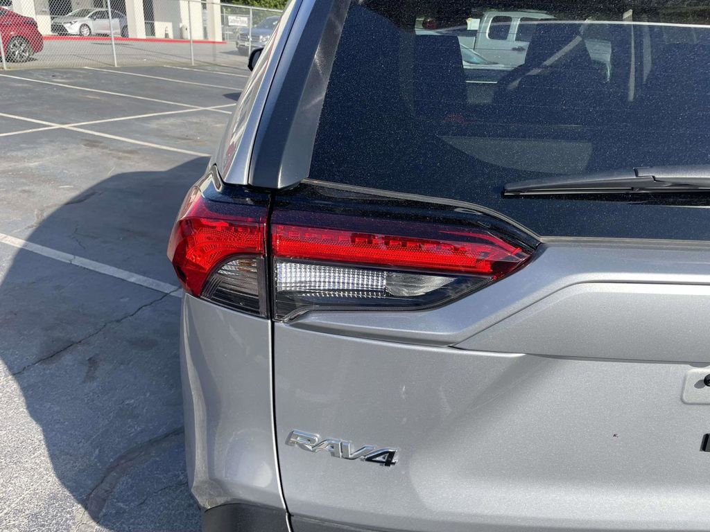 Used 2025 Toyota RAV4 XLE FWD image 20