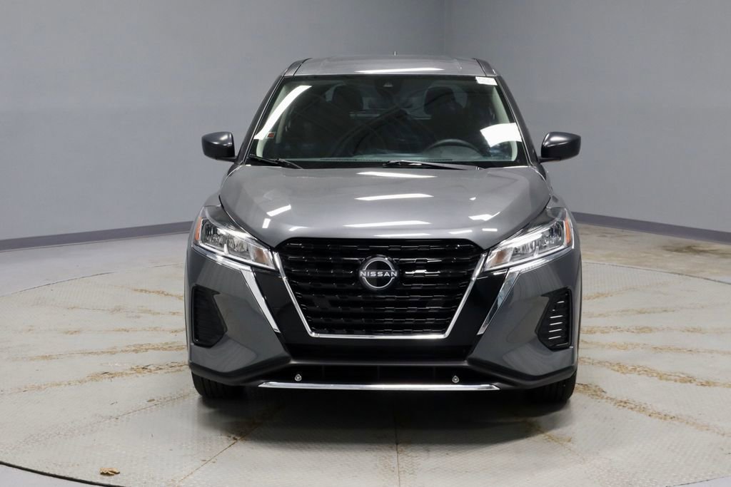 Certified 2025 Nissan Kicks Play S image 6
