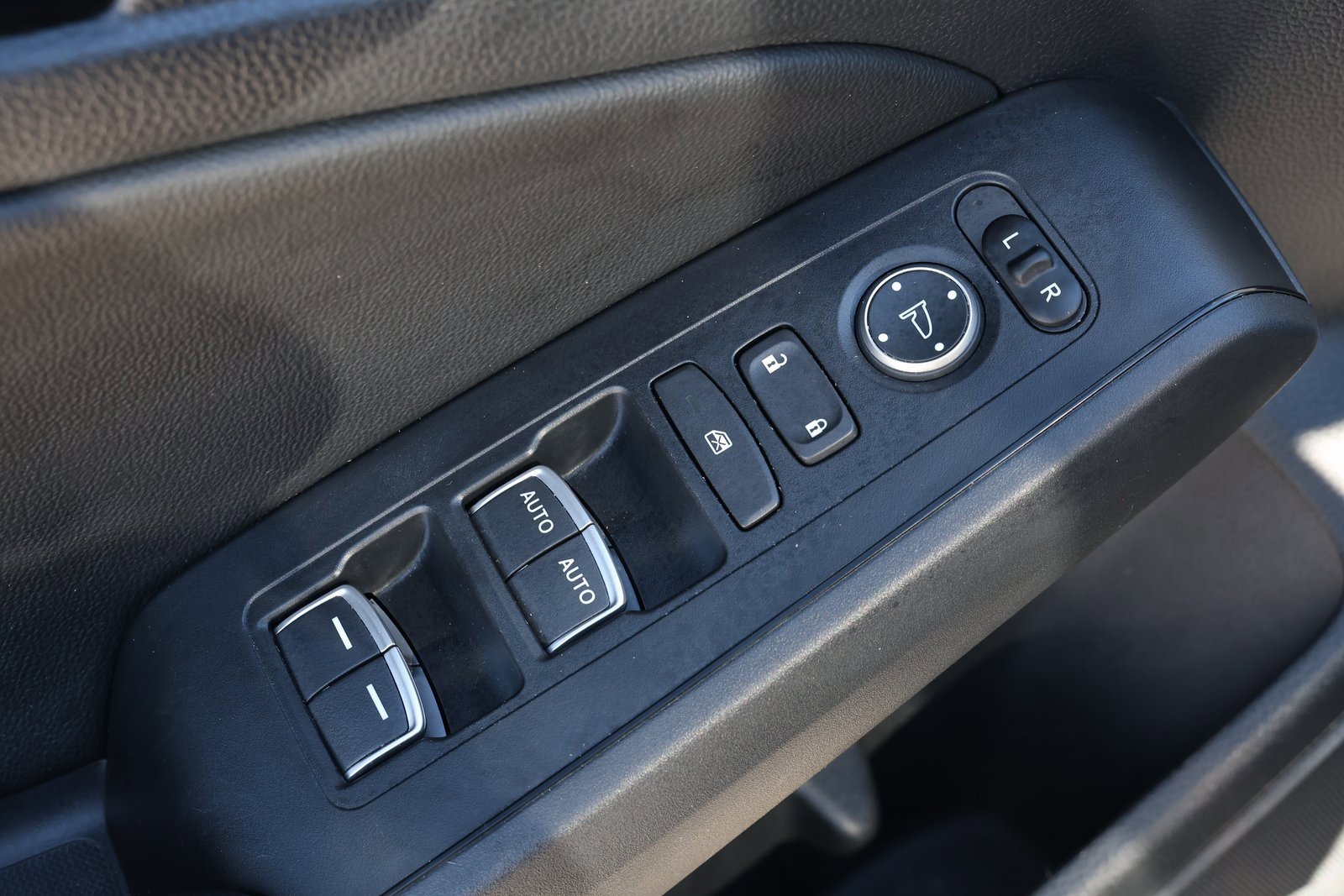 Used 2023 Honda Civic EX-L image 27