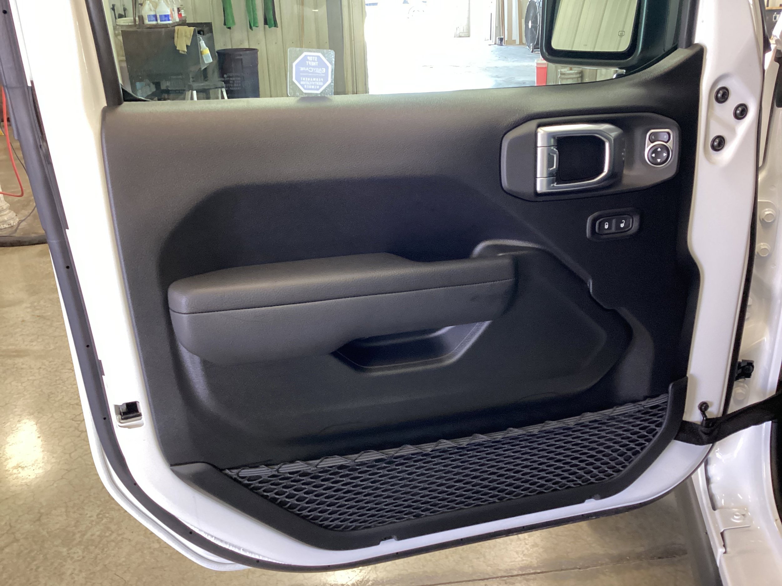 New 2026 Jeep Wrangler Unlimited Rubicon AWD/4WD image 10