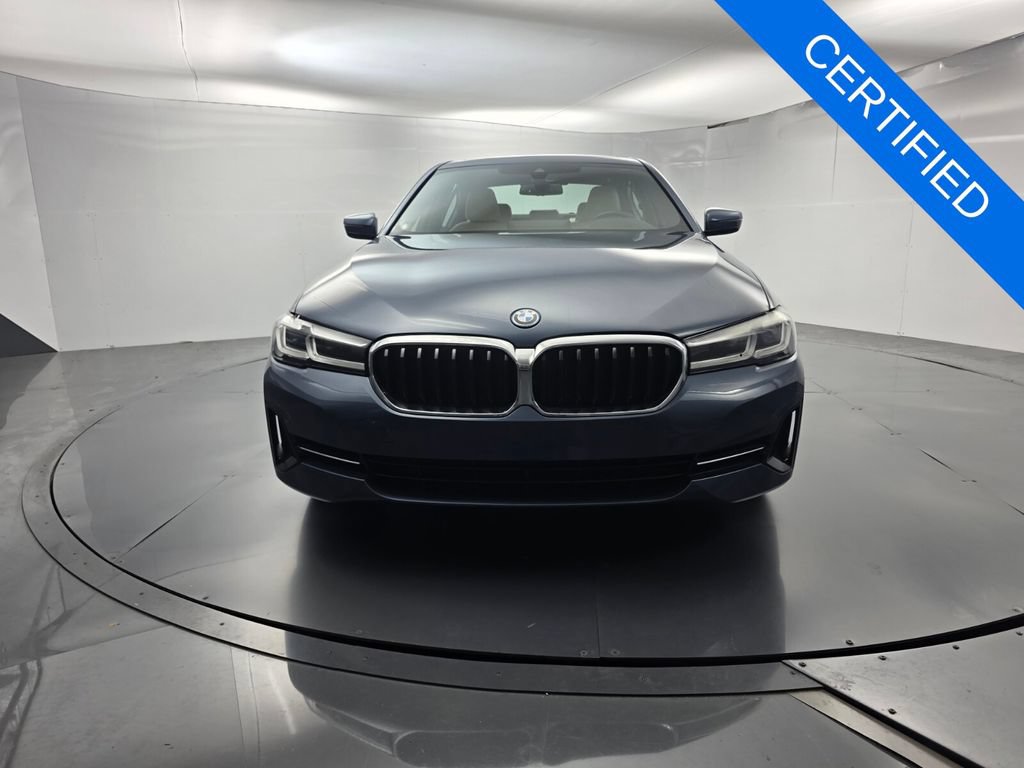 Used 2023 BMW 530e w/ Premium Package RWD image 2