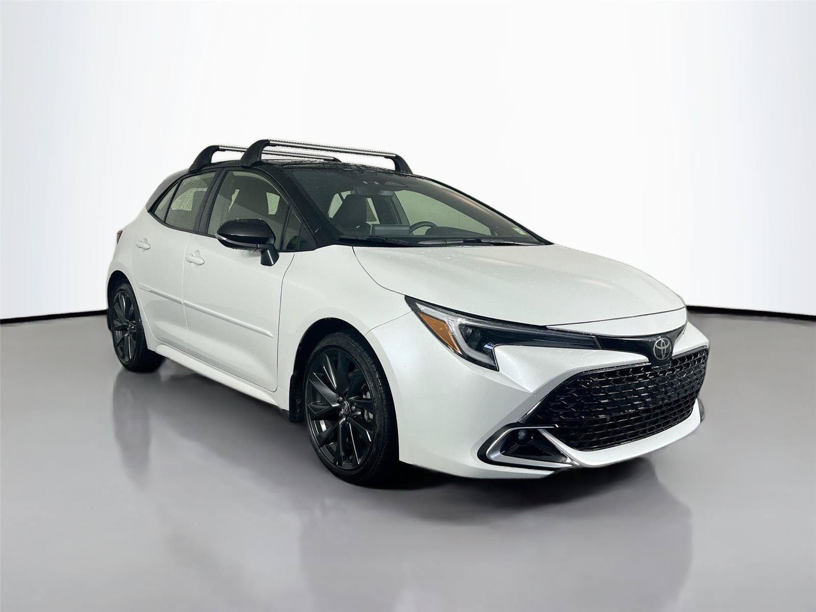 Used 2025 Toyota Corolla XSE FWD image 8