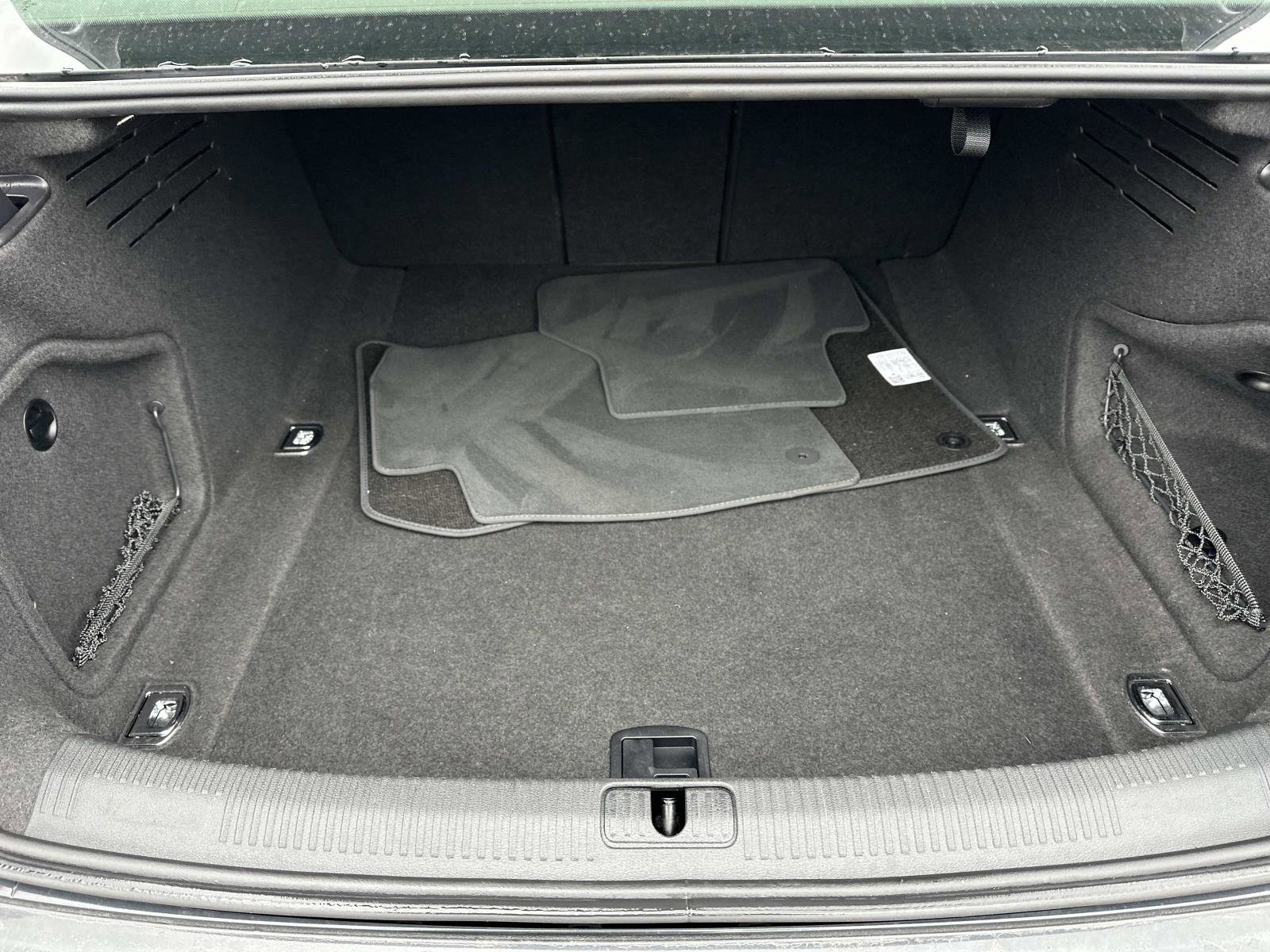 Used 2023 Audi A4 2.0T Premium w/ Convenience Package image 9