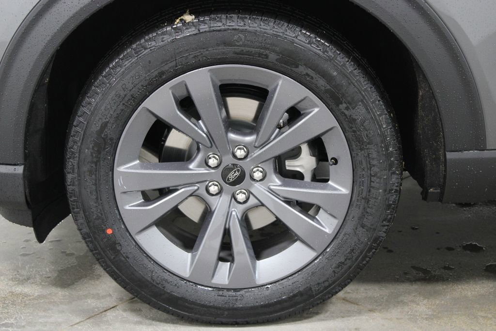 New 2026 Ford Explorer Active AWD/4WD image 18