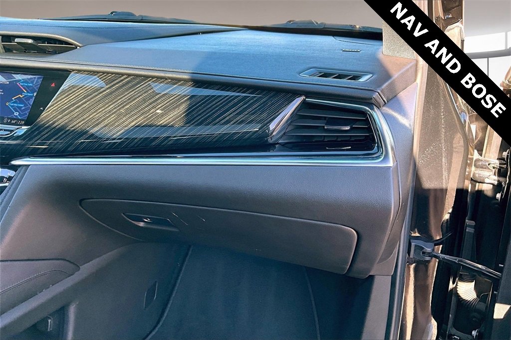 Used 2023 Cadillac XT6 Premium Luxury image 16