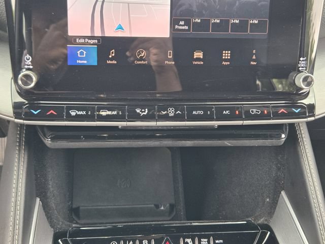 Certified 2025 Jeep Wagoneer L Series II AWD/4WD image 17