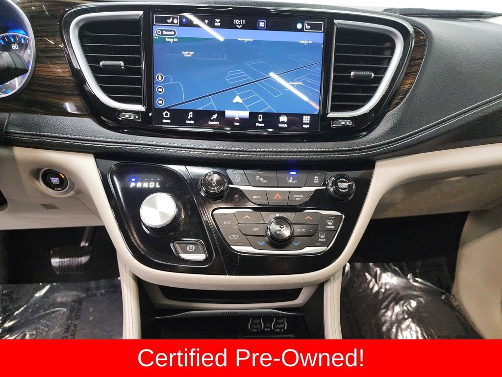 Certified 2023 Chrysler Pacifica Limited FWD image 18