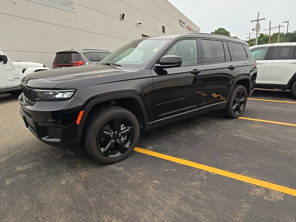 Certified 2023 Jeep Grand Cherokee L Laredo AWD/4WD image 5